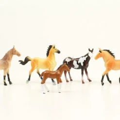 Guadalajara Western Wear Bigtime Barnyard 5pc Horse Play Set Toys / Juguetes