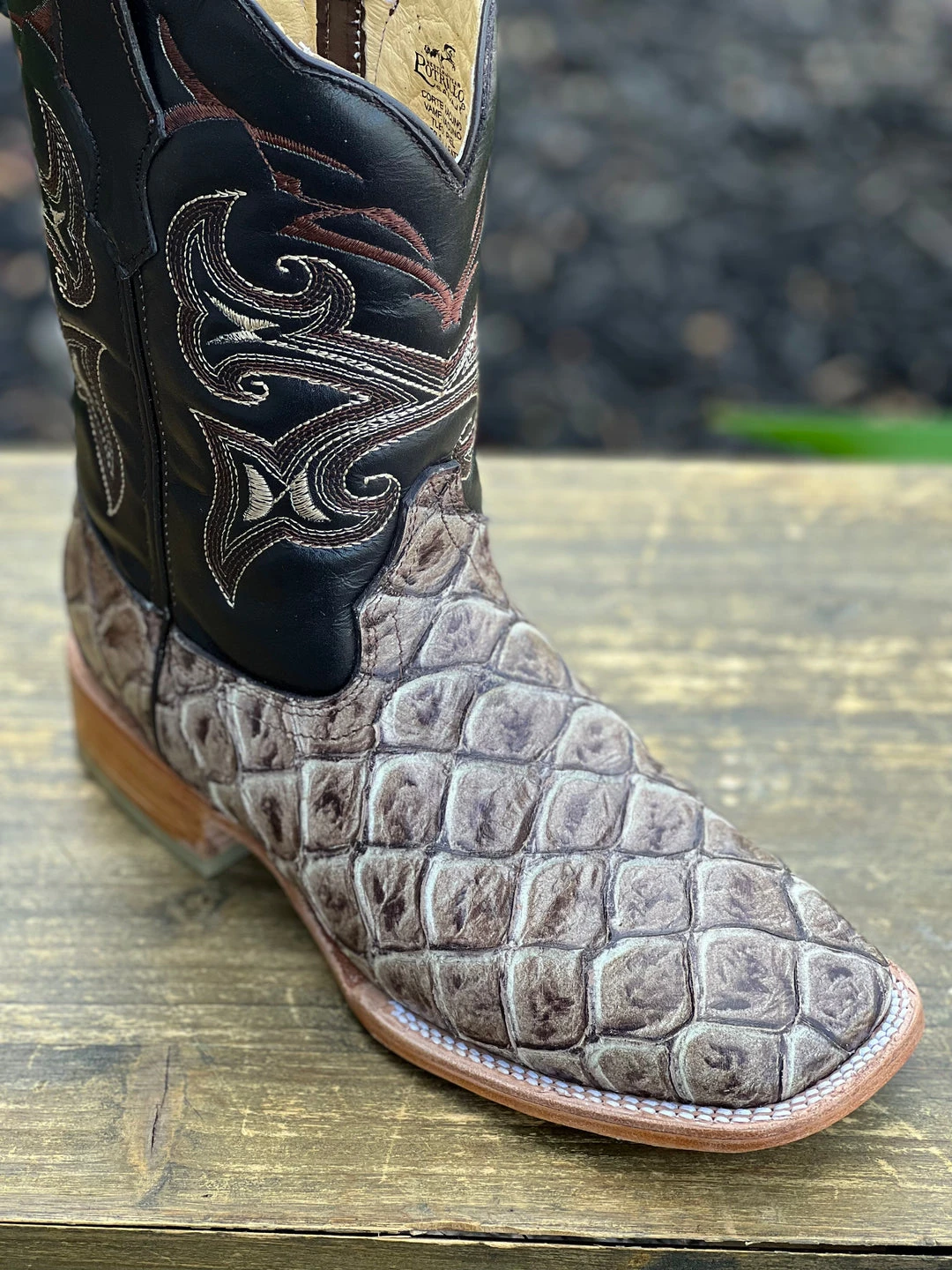 Guadalajara Western Wear Pirarrucu Print Desert Off White Wide Square Toe Cowboy Boots 4 Guadalajara Western Wear Pirarrucu Print Desert Off White Wide Square Toe Cowboy Boots