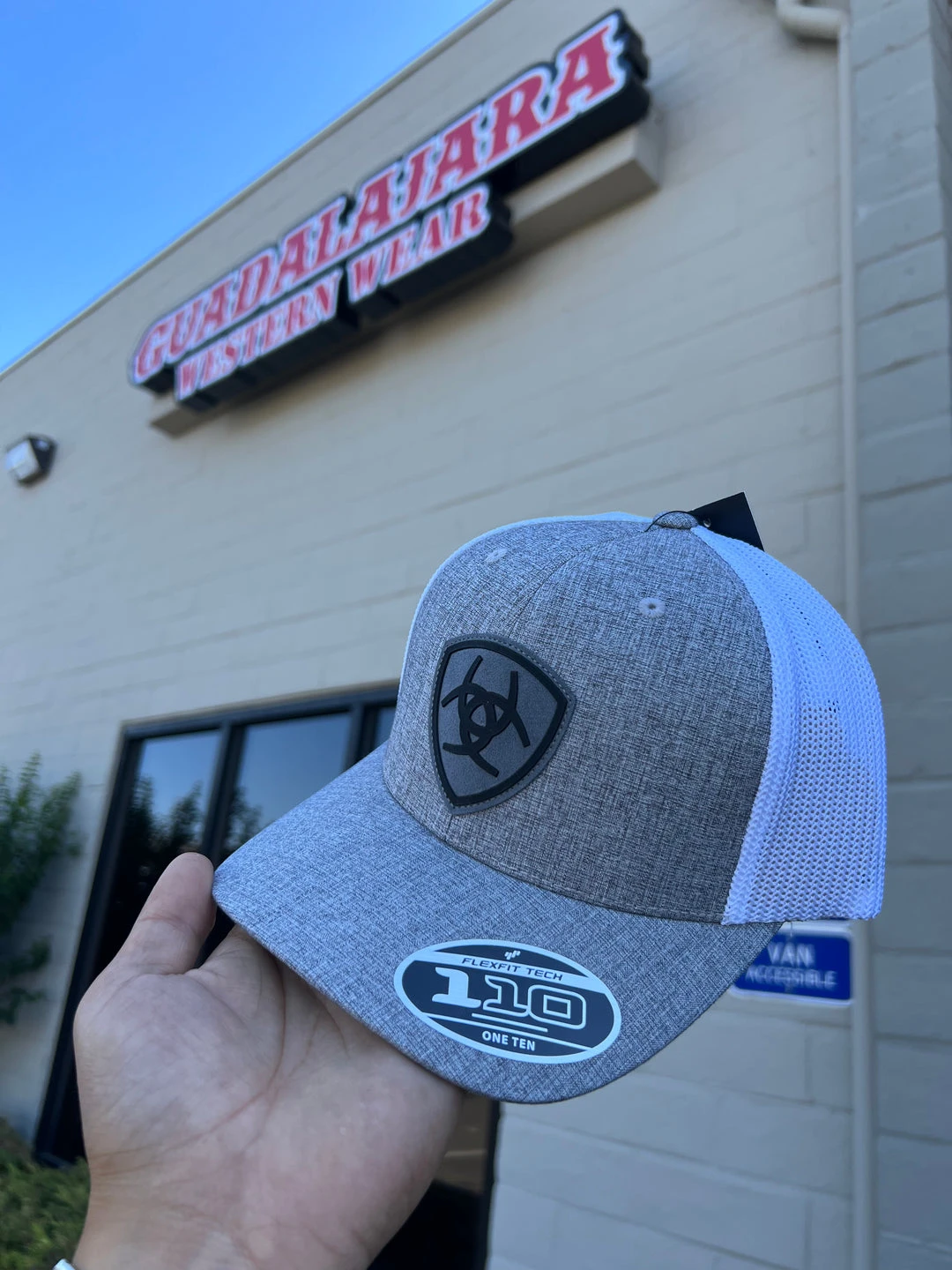 Guadalajara Western Wear Ariat Logo Grey/Black Patch Cap 3 Guadalajara Western Wear Ariat Logo Grey/Black Patch Cap