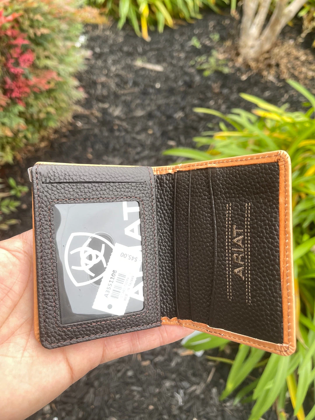 Guadalajara Western Wear Accessories Ariat Mens Honey Flower Bi-Fold Wallet 4 Guadalajara Western Wear Accessories Ariat Mens Honey Flower Bi-Fold Wallet