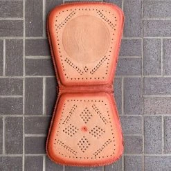 Guadalajara Western Wear Leather Car Seat Cover / Respaldo De Cuero Para Carro (Gallo)