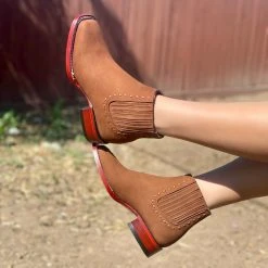 Guadalajara Western Wear Los Altos Women Wide Square Square Toe Chedron Suede Ankle Boot