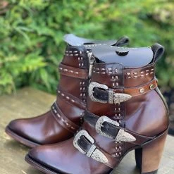 Guadalajara Western Wear Cuadra Saltillo Golden Leather Ankle Boot