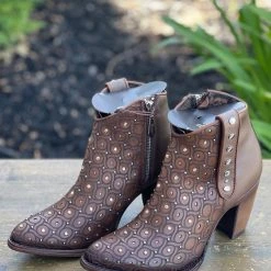 Guadalajara Western Wear Cuadra Barcelona Maple Leather White Ankle Boot