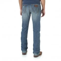 Guadalajara Western Wear Wrangler Retro® Limited Edition Slim Straight Jean